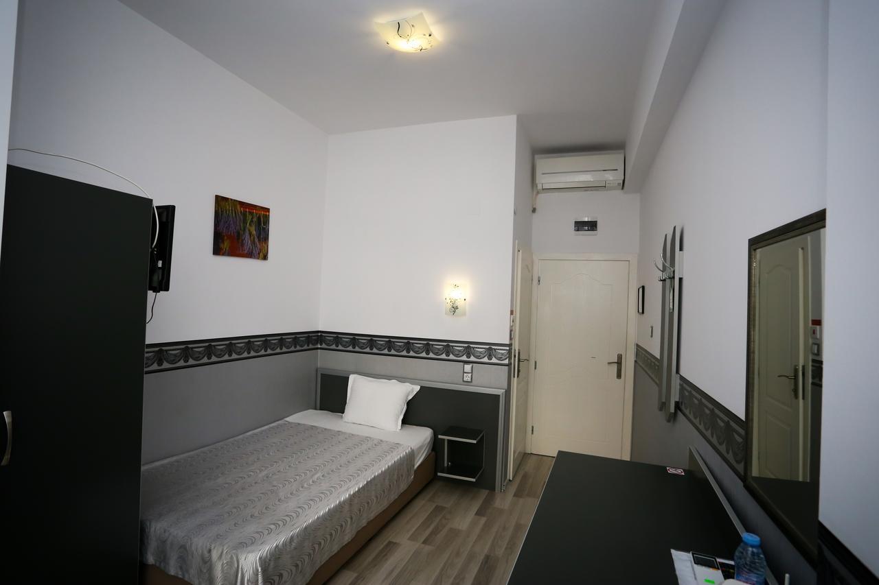 مومتشيلغراد Apart Hotel Central المظهر الخارجي الصورة