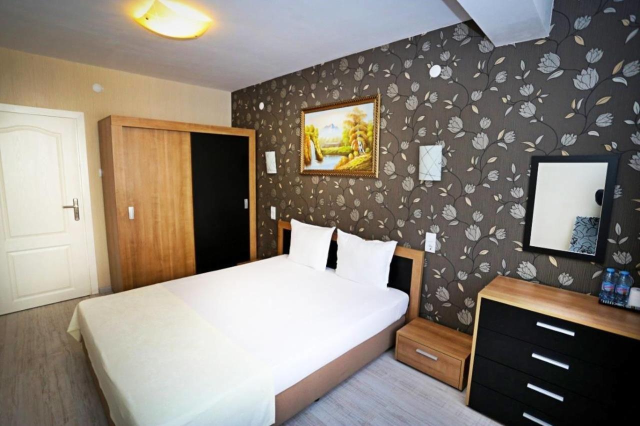 مومتشيلغراد Apart Hotel Central المظهر الخارجي الصورة