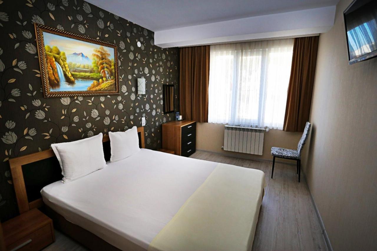 مومتشيلغراد Apart Hotel Central المظهر الخارجي الصورة